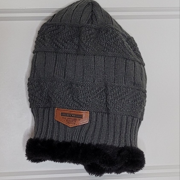 IPOW beanie - Picture 1 of 2